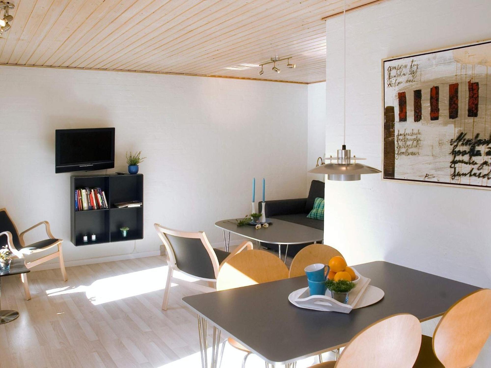 6 Person Holiday Home In Allinge Esterno foto
