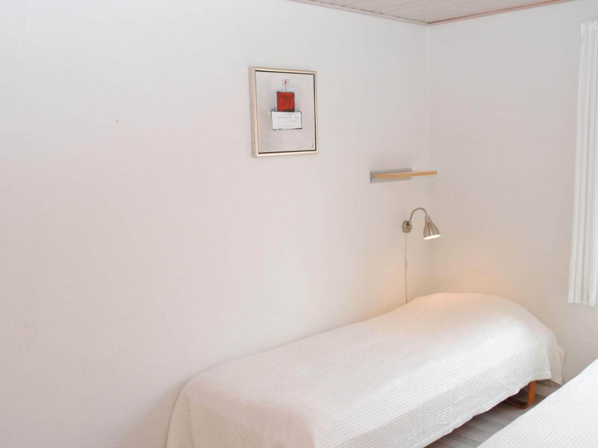6 Person Holiday Home In Allinge Esterno foto